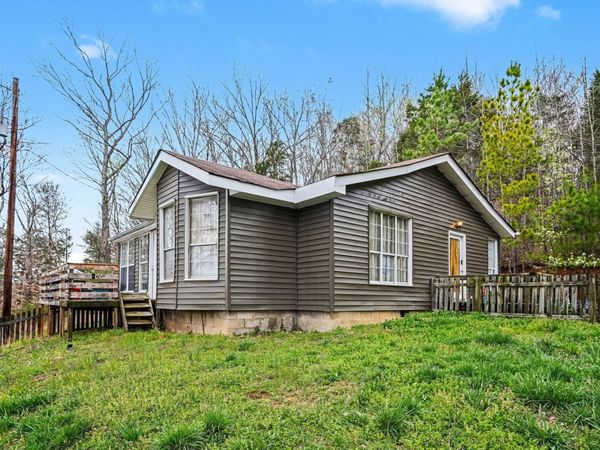 1079 Harristown Rd, Ashland City, TN 37015