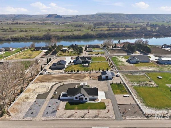 518 Bass Run Lane, Marsing, ID 83639