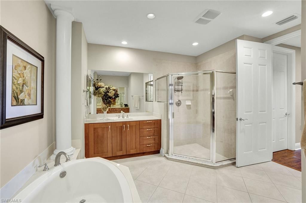 9234 Tesoro Ln, Unit 101, Naples, FL 34114 Photo