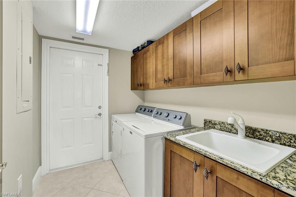9234 Tesoro Ln, Unit 101, Naples, FL 34114 Photo