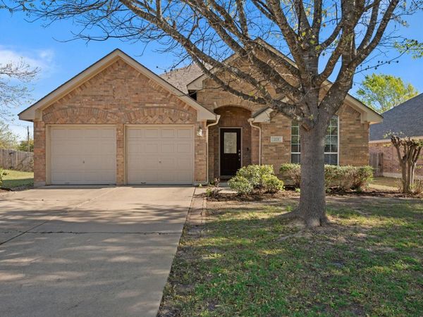 2221 Village View LOOP, Pflugerville, TX 78660