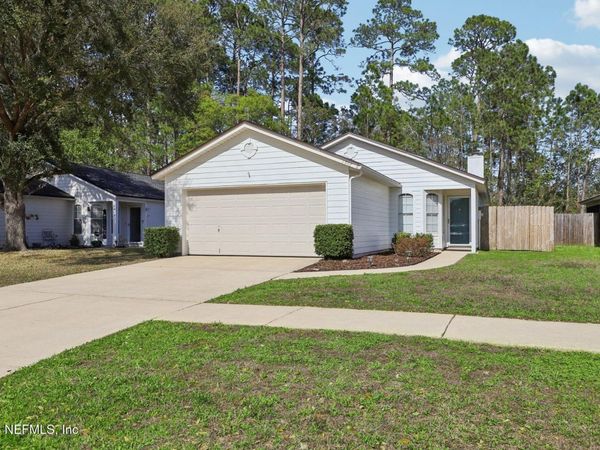 1907 HUNTERS TRACE Circle, Middleburg, FL 32068