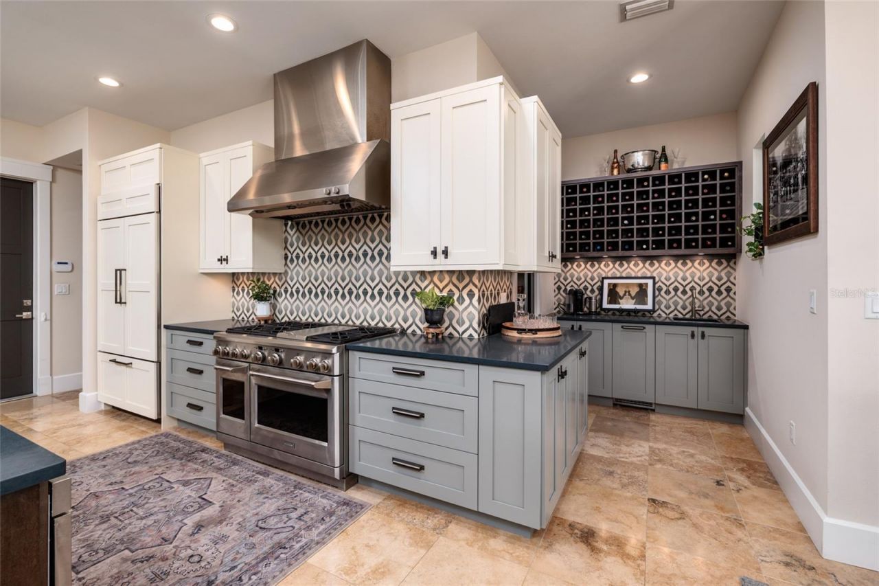 125 Almedo Way Way Ne, Saint Petersburg, FL 33704 Photo