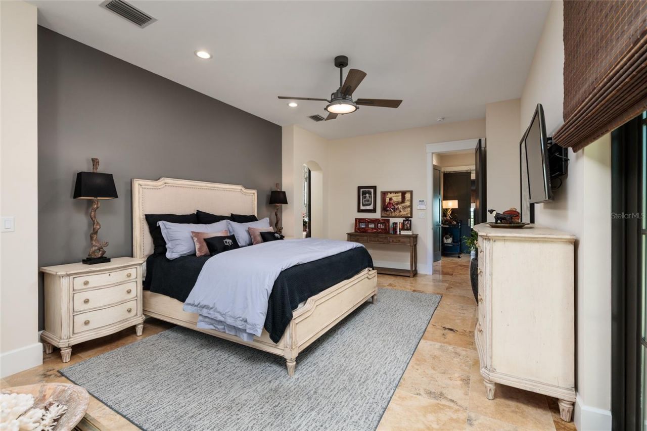 125 Almedo Way Way Ne, Saint Petersburg, FL 33704 Photo