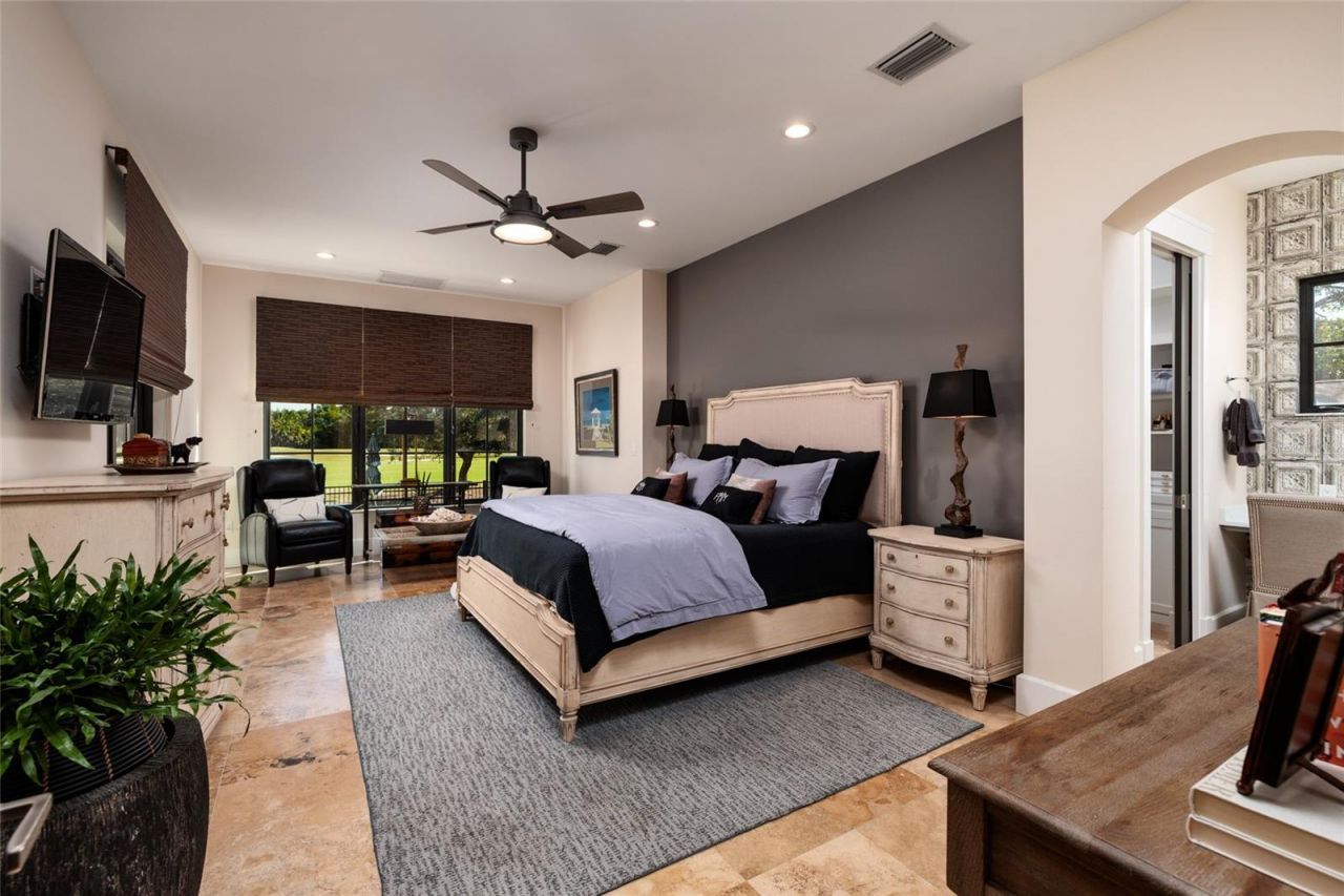 125 Almedo Way Way Ne, Saint Petersburg, FL 33704 Photo