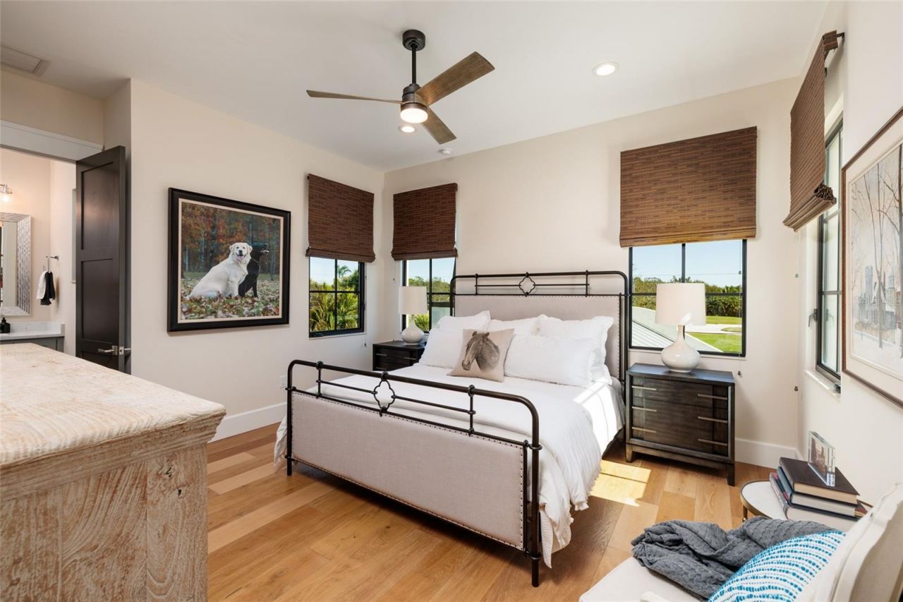 125 Almedo Way Way Ne, Saint Petersburg, FL 33704 Photo