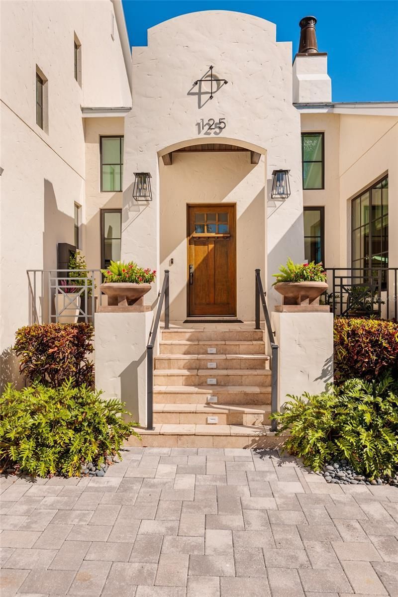 125 Almedo Way Way Ne, Saint Petersburg, FL 33704 Photo