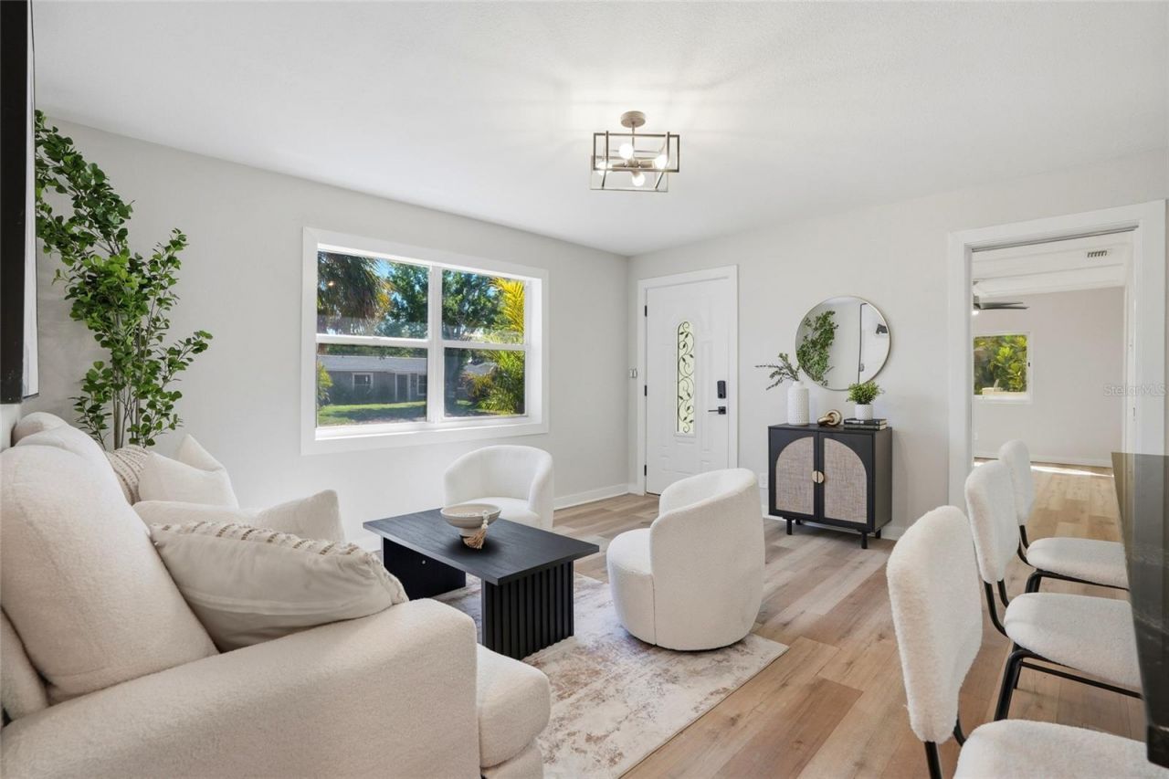 4234 Harrisburg Street Ne, Saint Petersburg, FL 33703 Photo