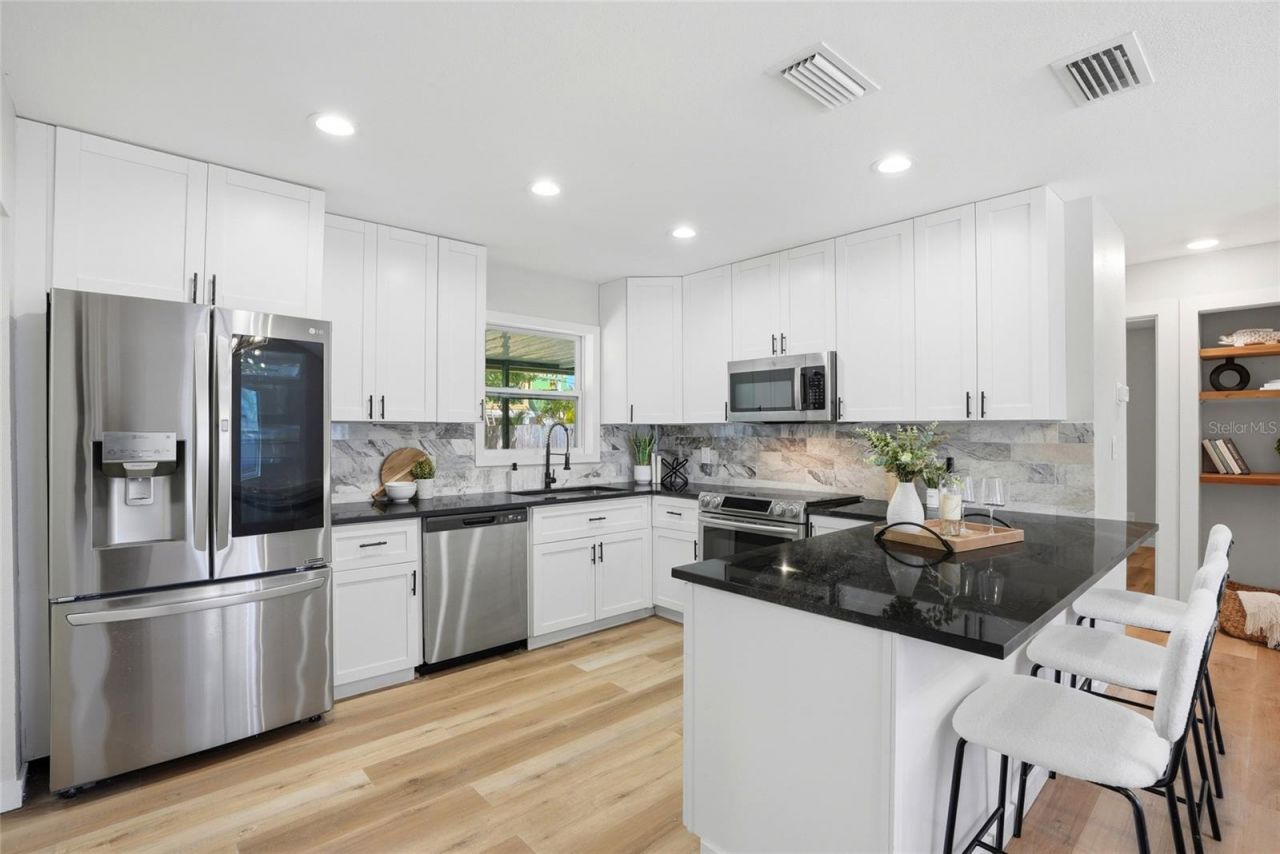 4234 Harrisburg Street Ne, Saint Petersburg, FL 33703 Photo