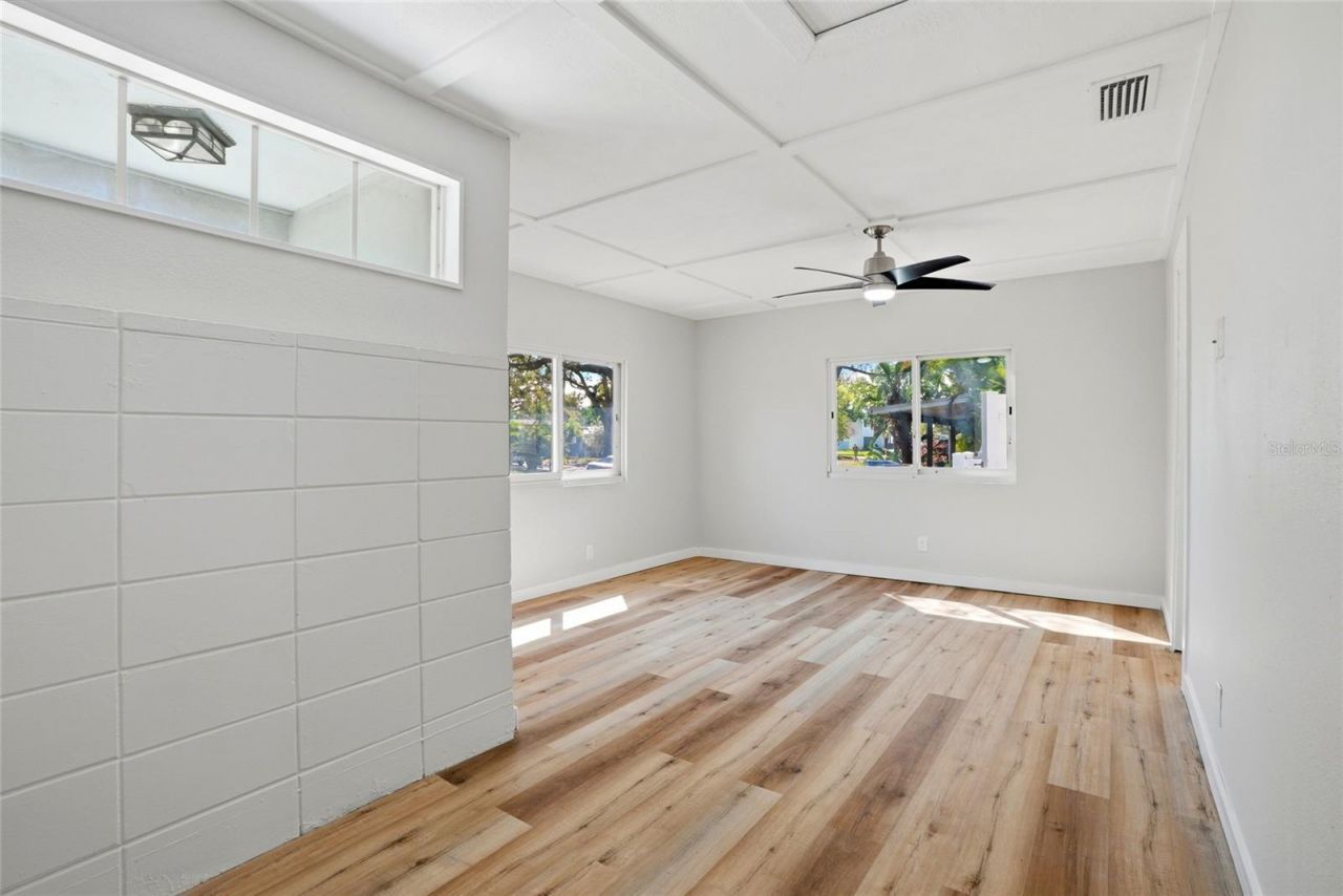 4234 Harrisburg Street Ne, Saint Petersburg, FL 33703 Photo