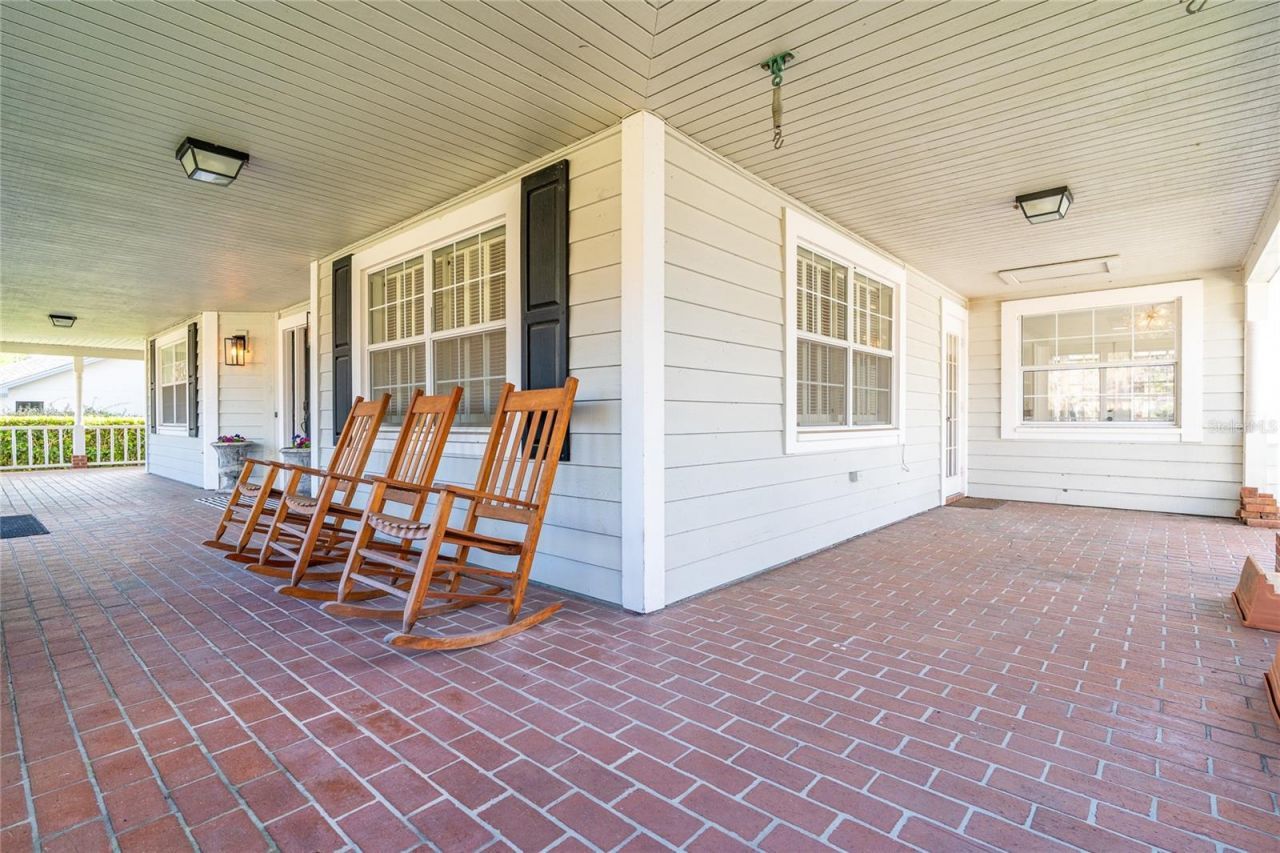 2802 Hammock Drive, Plant City, FL 33566 Photo