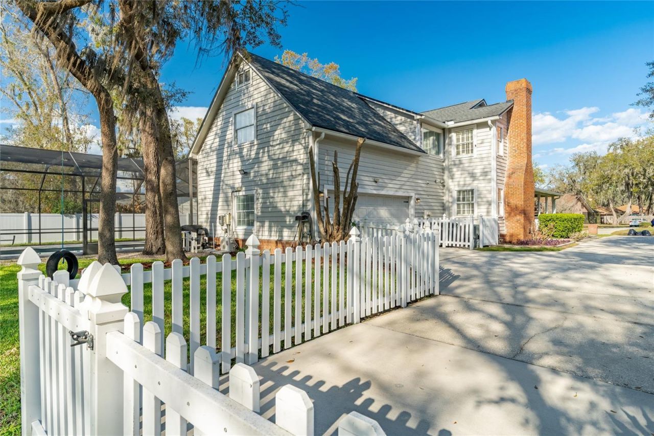 2802 Hammock Drive, Plant City, FL 33566 Photo
