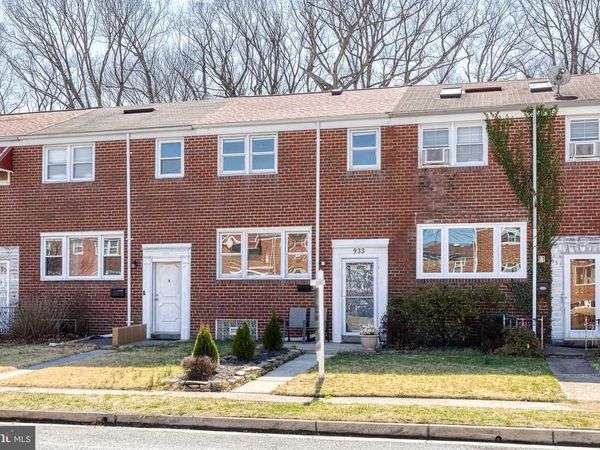 933 CIRCLE DRIVE, HALETHORPE, MD 21227