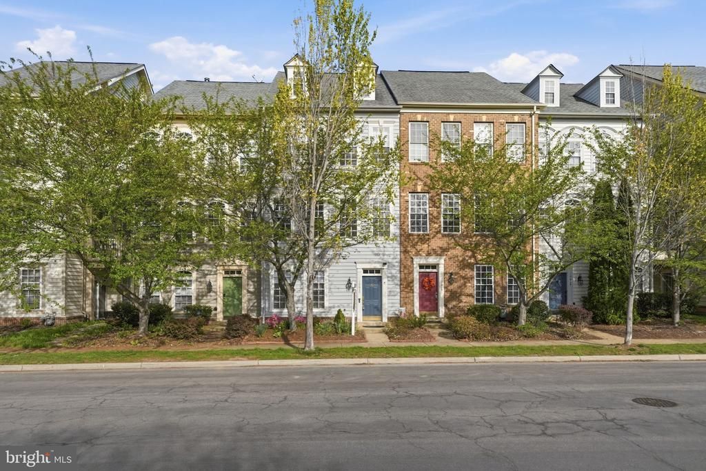 10630 Bristow Station, Bristow, VA 20136 Main Photo