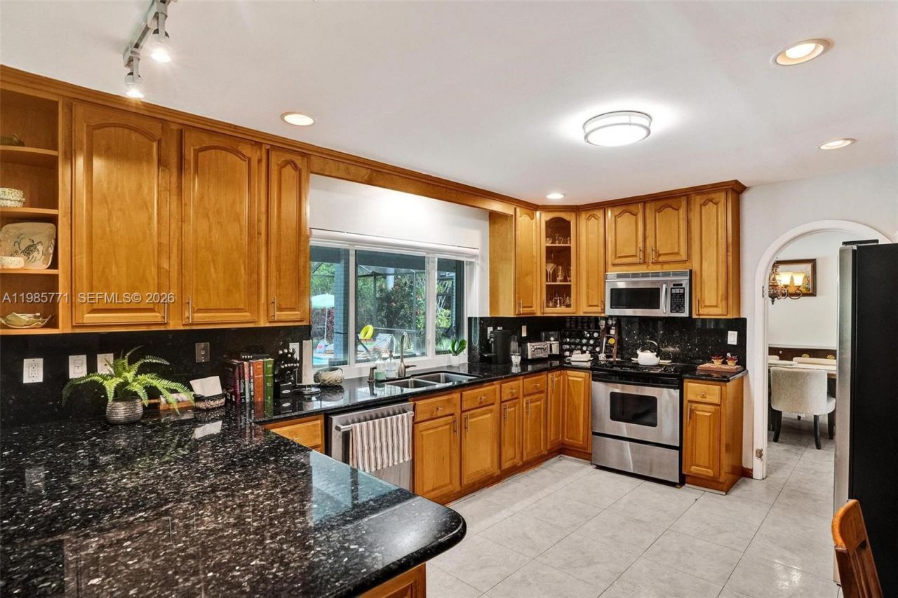 13110 SW 104th Ave , Miami, FL 33176 Photo