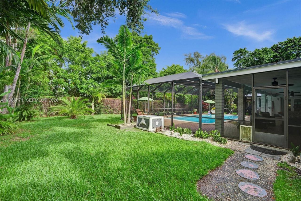 13110 SW 104th Ave , Miami, FL 33176 Photo