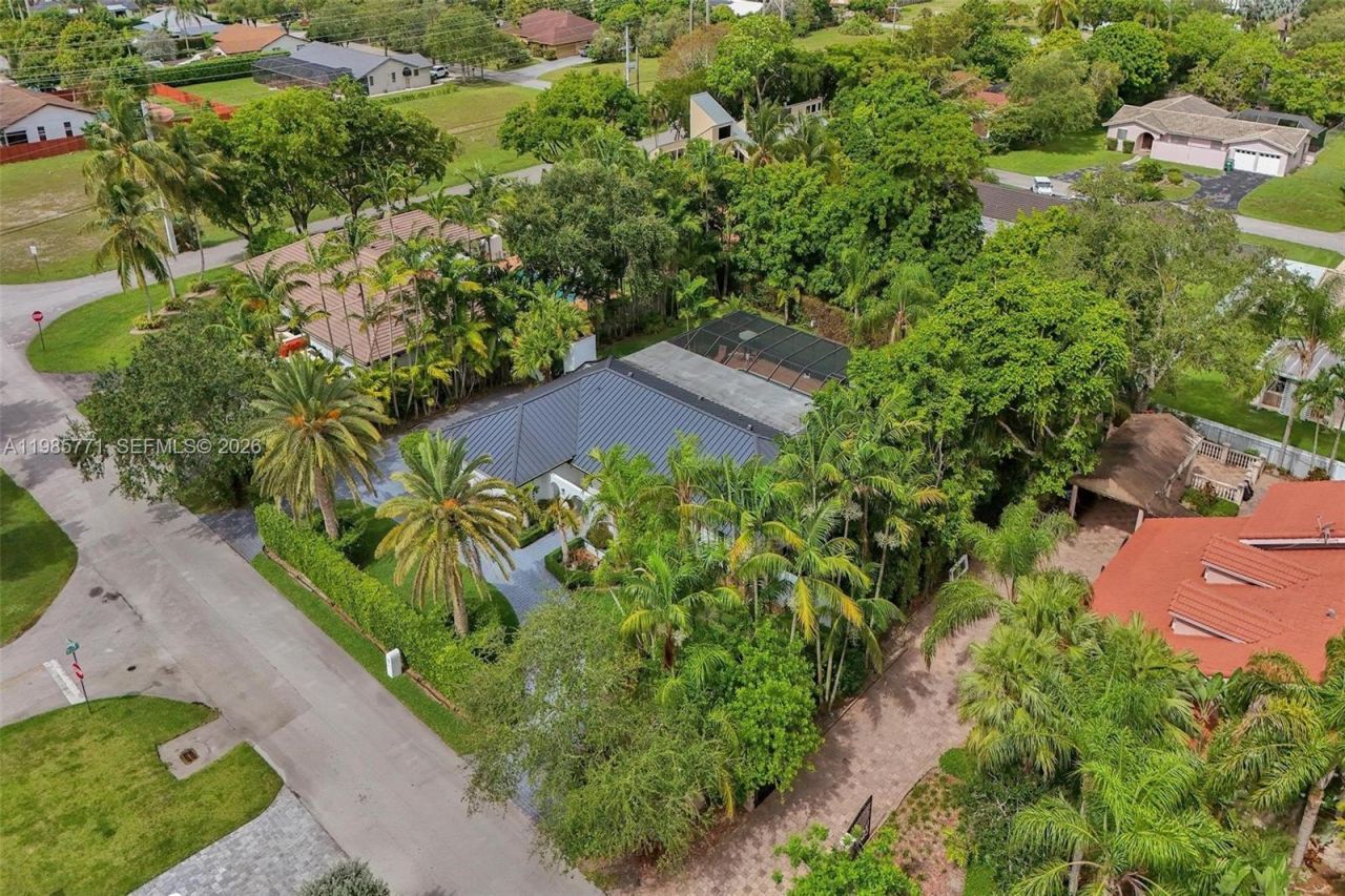 13110 SW 104th Ave , Miami, FL 33176 Photo