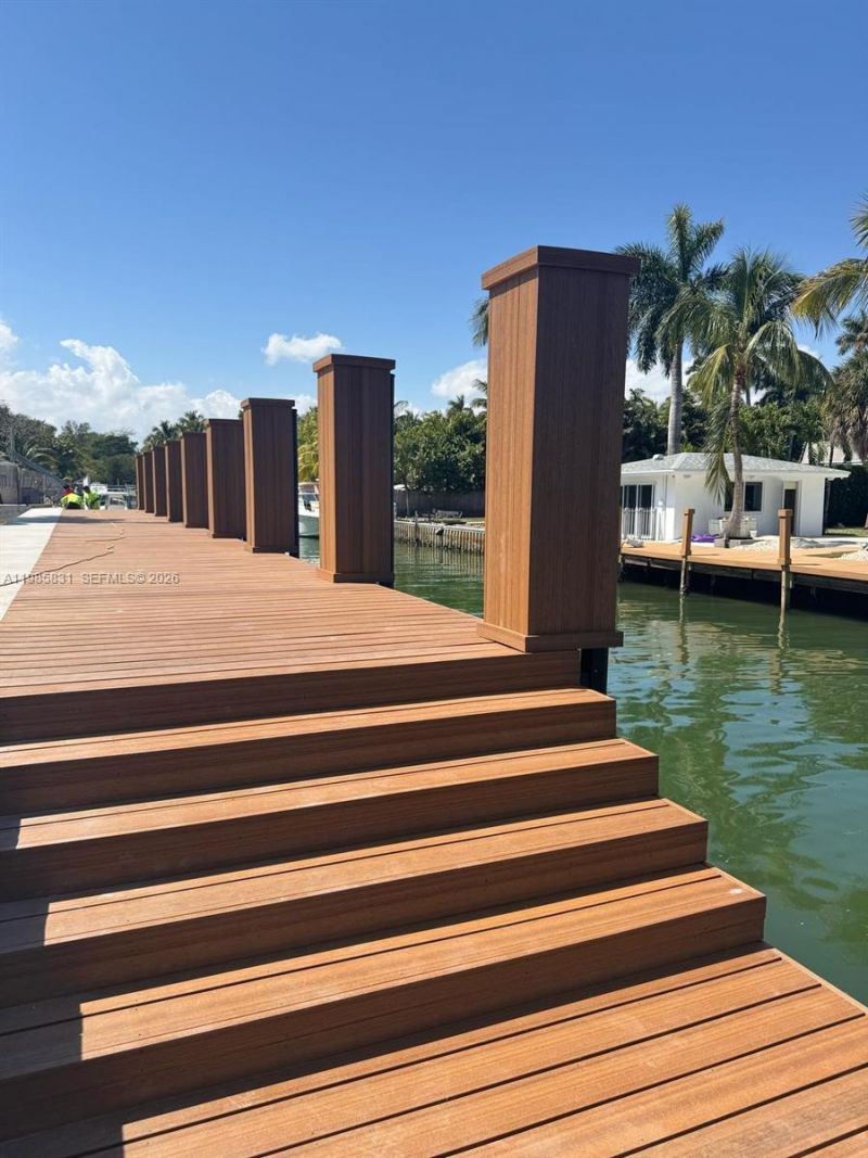 1095 NE 83rd St , Miami, FL 33138 Photo