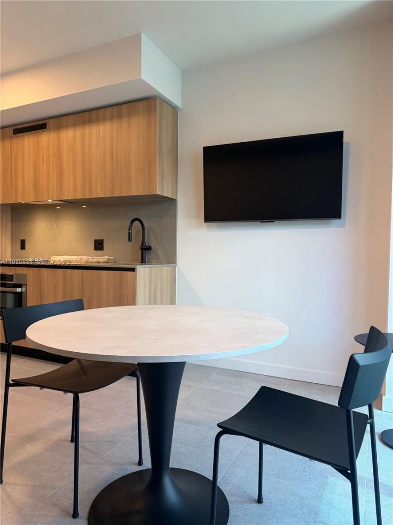 121 NE 5th St , Unit 912A, Miami, FL 33132 Photo