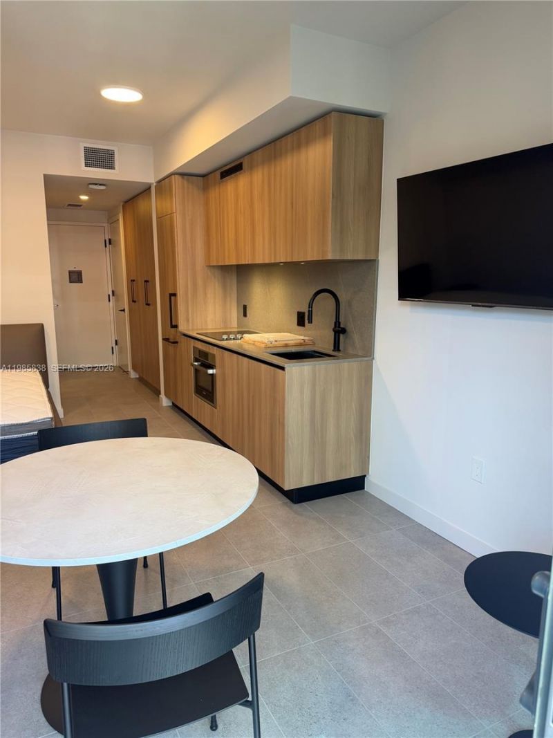 121 NE 5th St , Unit 912A, Miami, FL 33132 Photo