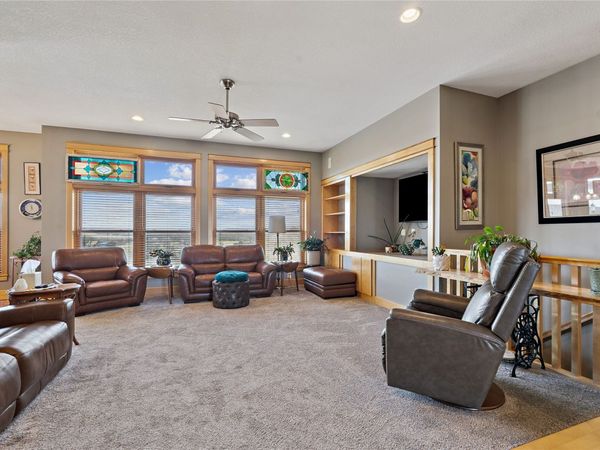 2223 Holliwell Valley Court, Winterset, IA 50273