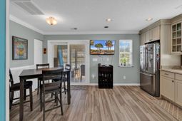 3550 Chestnut Dr. photo 4