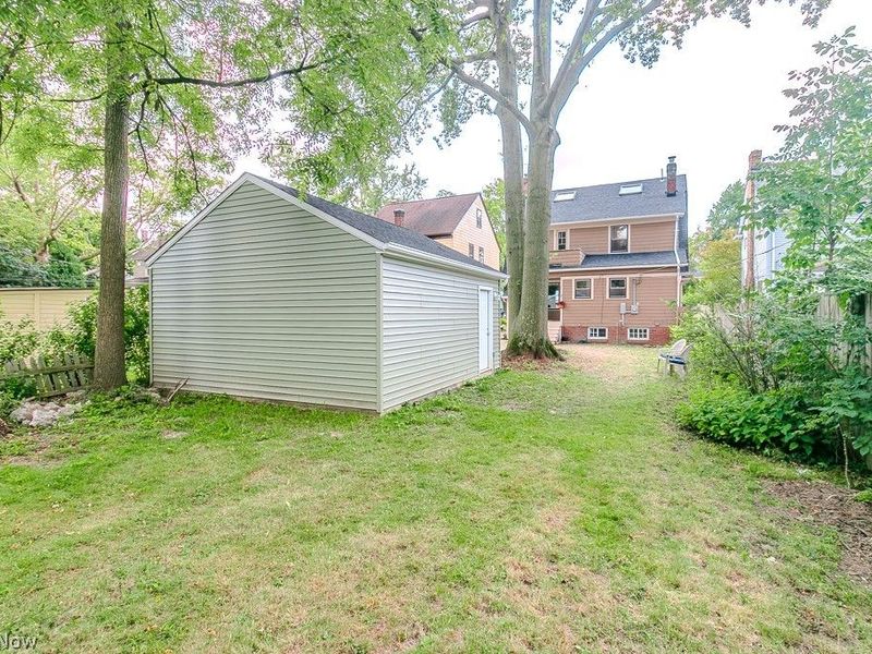 3821 Montevista Road , Cleveland Heights, OH 44121 Photo 4