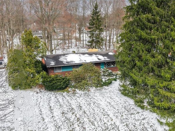 684 Sherwood Drive , Aurora, OH 44202