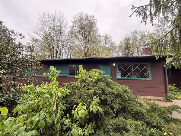 684 Sherwood Drive, Aurora, OH 44202