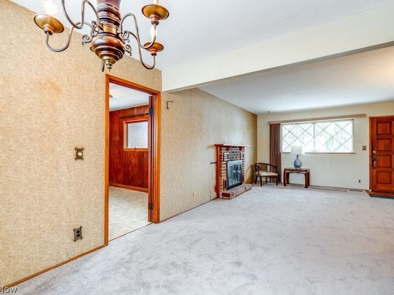 684 Sherwood Drive, Aurora, OH 44202 Photo 12