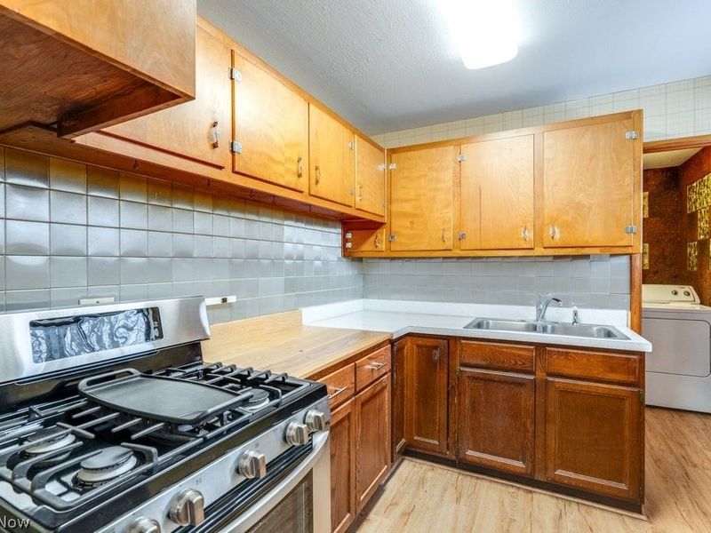 684 Sherwood Drive, Aurora, OH 44202 Photo 14