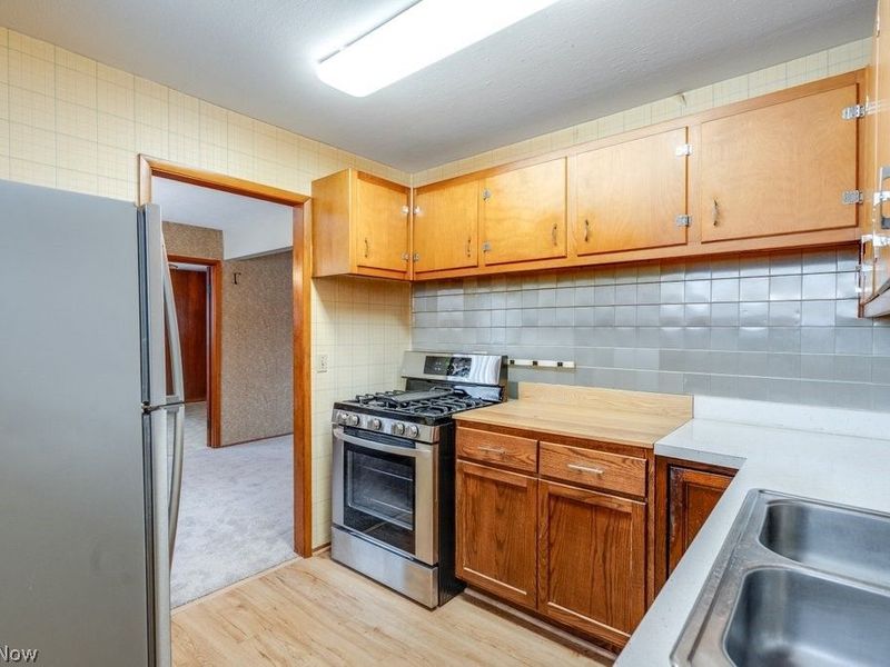 684 Sherwood Drive, Aurora, OH 44202 Photo 15