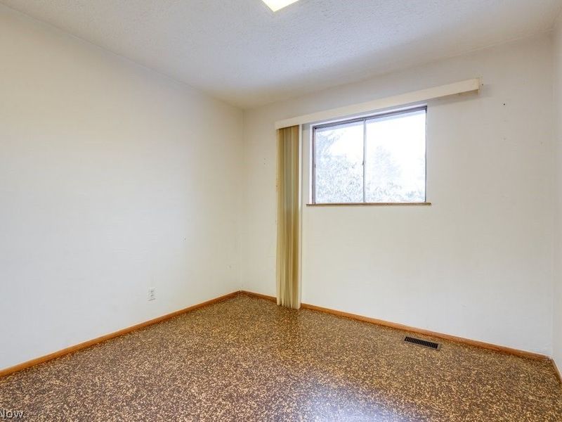 684 Sherwood Drive, Aurora, OH 44202 Photo 31