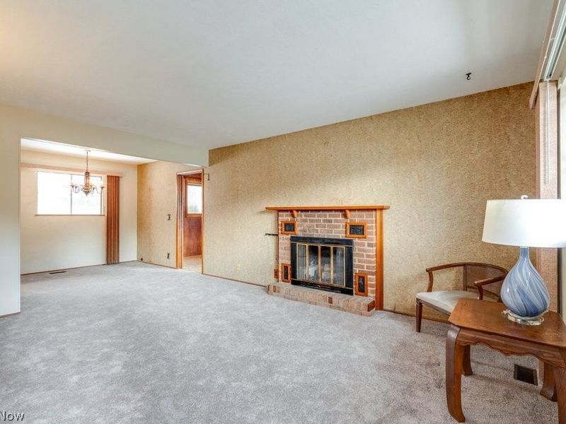 684 Sherwood Drive, Aurora, OH 44202 Photo 6