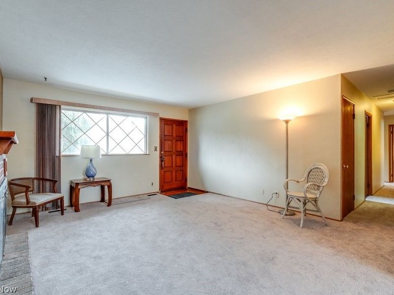 684 Sherwood Drive, Aurora, OH 44202 Photo 8