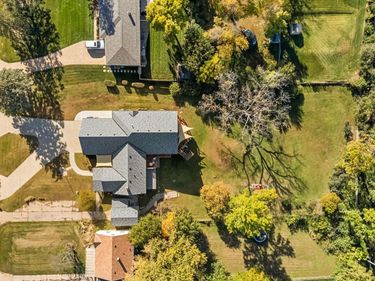 204 Hillcrest Avenue, Bellevue, NE 68005