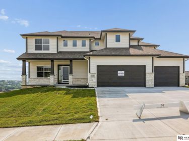 11103 N 161 Avenue, Bennington, NE 68007