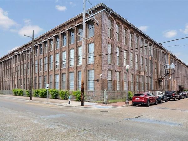 920 POEYFARRE Street , Unit 355, New Orleans, LA 70130