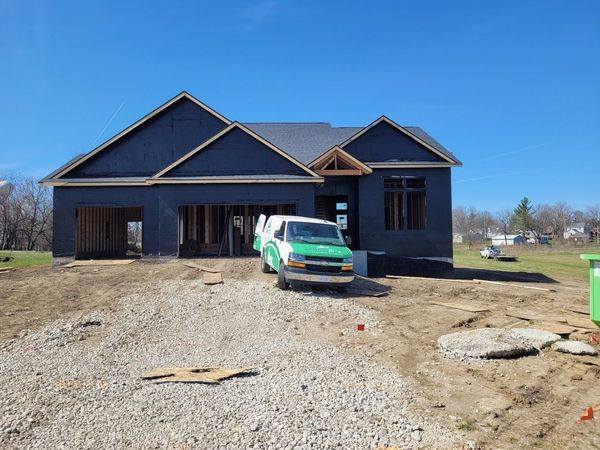 16 Boulder Drive , Carlock, IL 61725