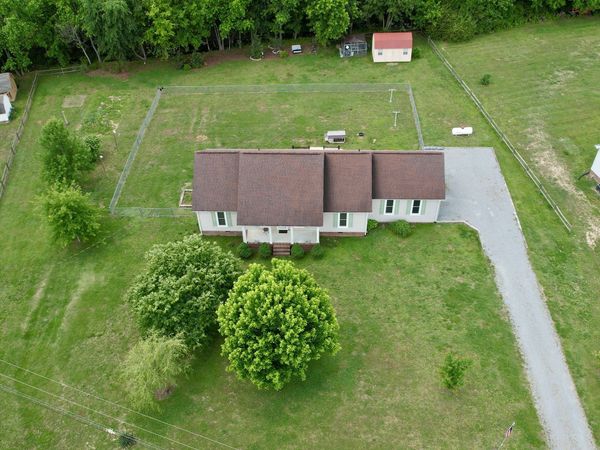 14 Long Meadow Dr, Fayetteville, TN 37334