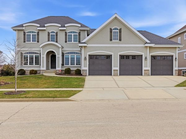 2505 Genevieve Way, Waunakee, WI 53597