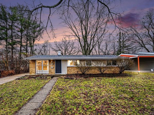 2840 Canterbury Road, Ann Arbor, MI 48104