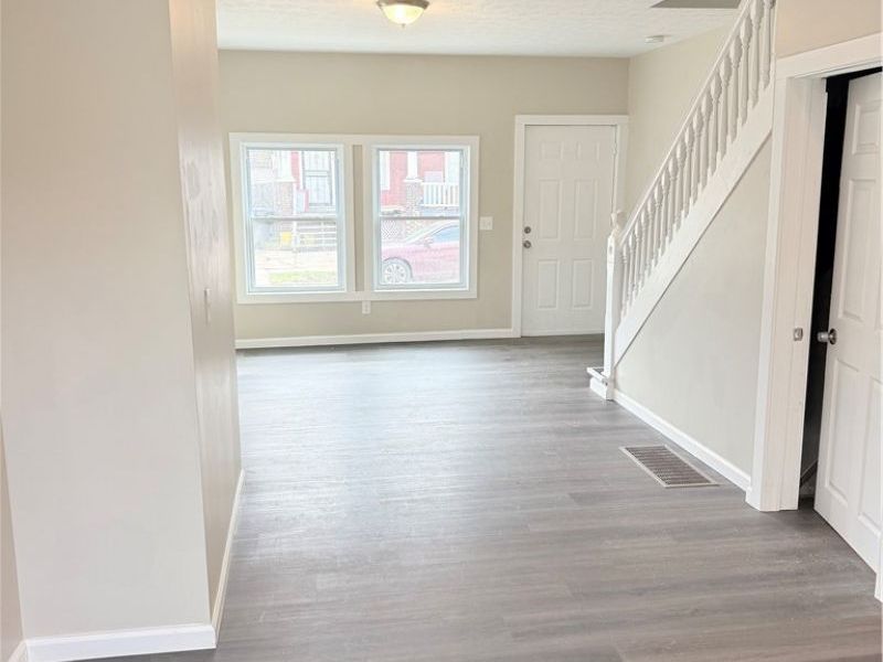 3900 W 23rd Street, Cleveland, OH 44109 Photo 5