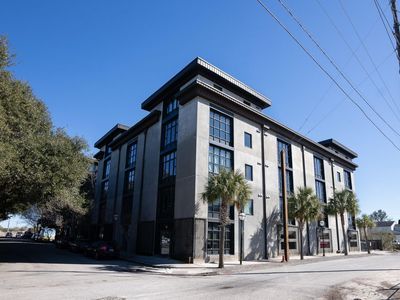 1 Cool Blow Street, Unit Apt 325, Charleston, SC 29403