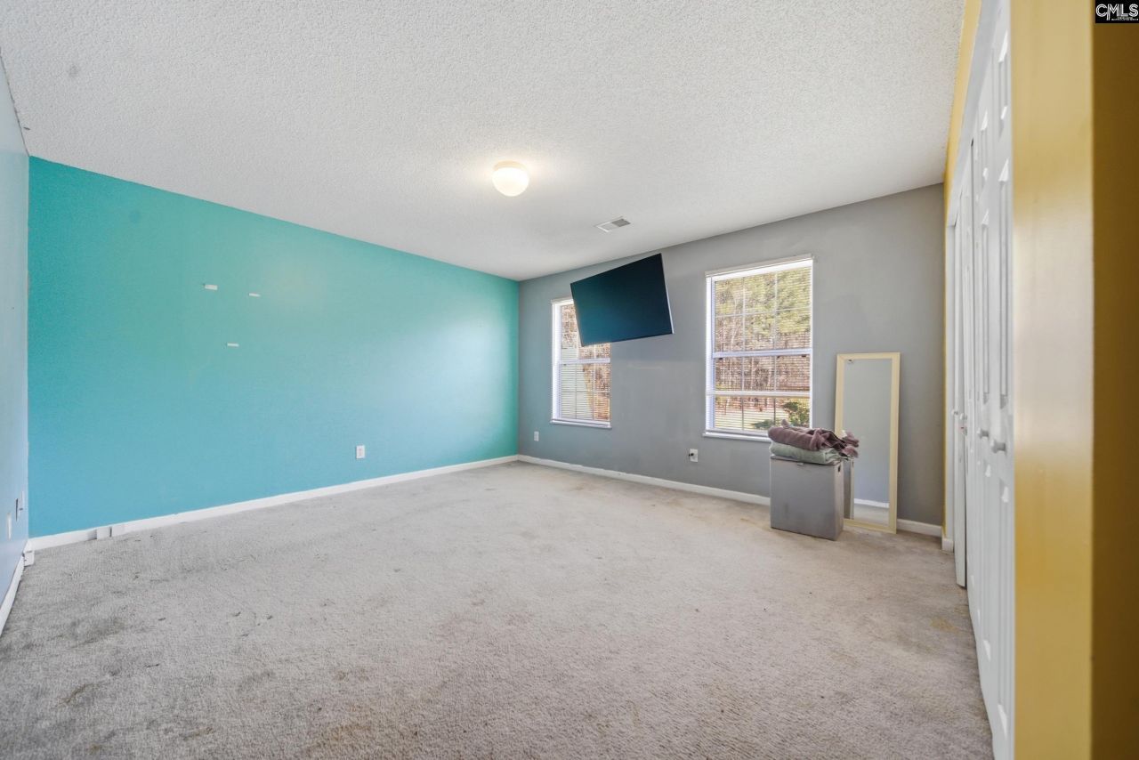 102 Skyhawk Road  Photo 12