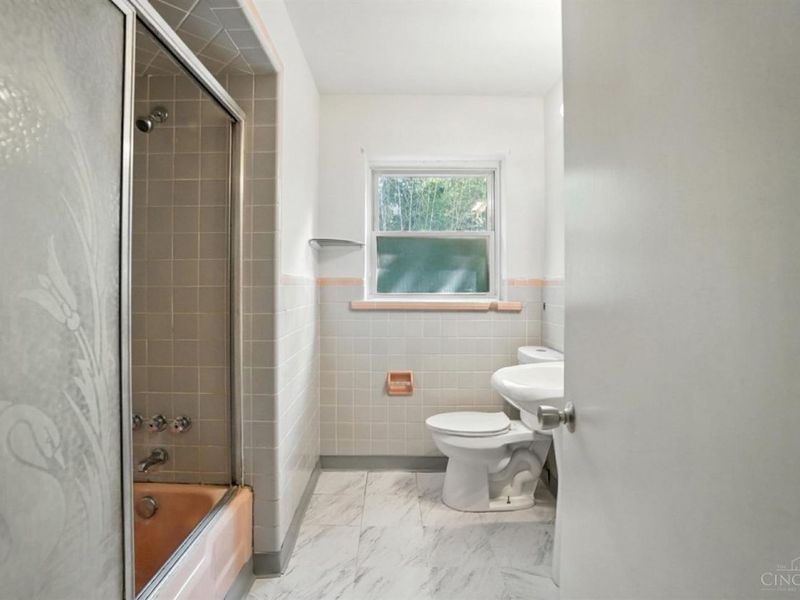 1224 Westminster Drive, Cincinnati, OH 45229 Photo 17