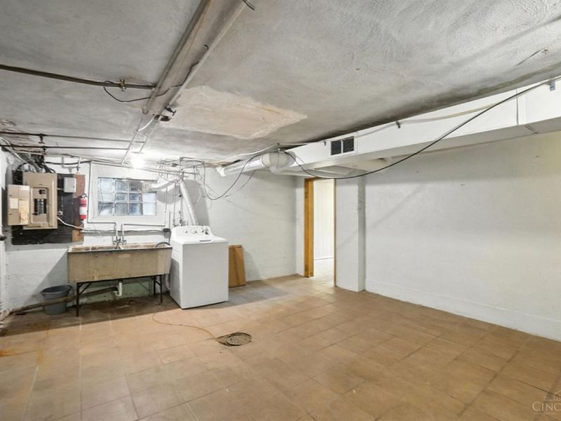 1224 Westminster Drive, Cincinnati, OH 45229 Photo 21