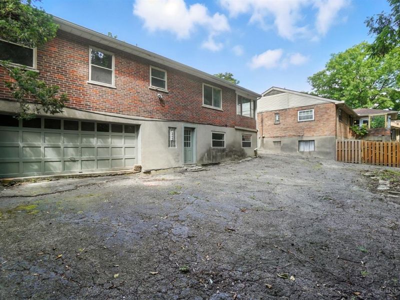 1224 Westminster Drive, Cincinnati, OH 45229 Photo 23