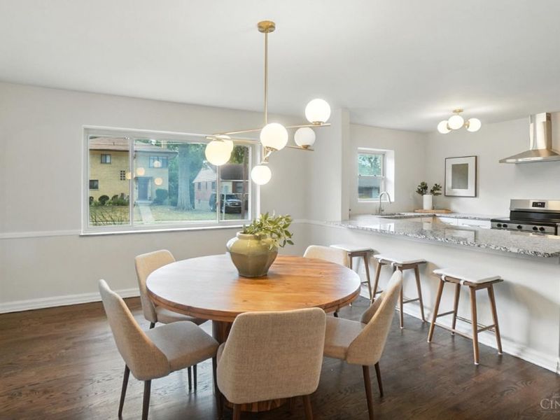 1224 Westminster Drive, Cincinnati, OH 45229 Photo 4