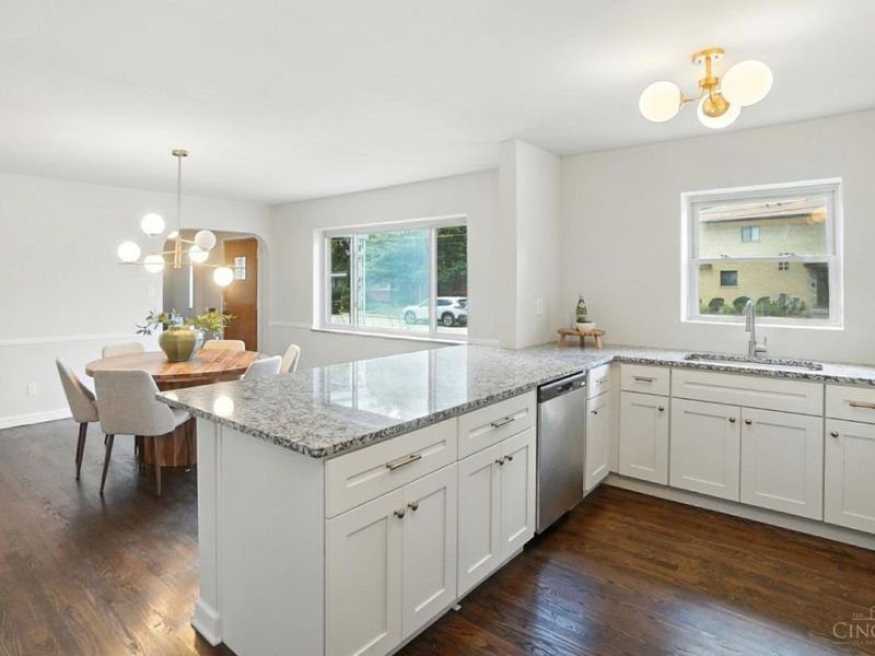 1224 Westminster Drive, Cincinnati, OH 45229 Photo 8